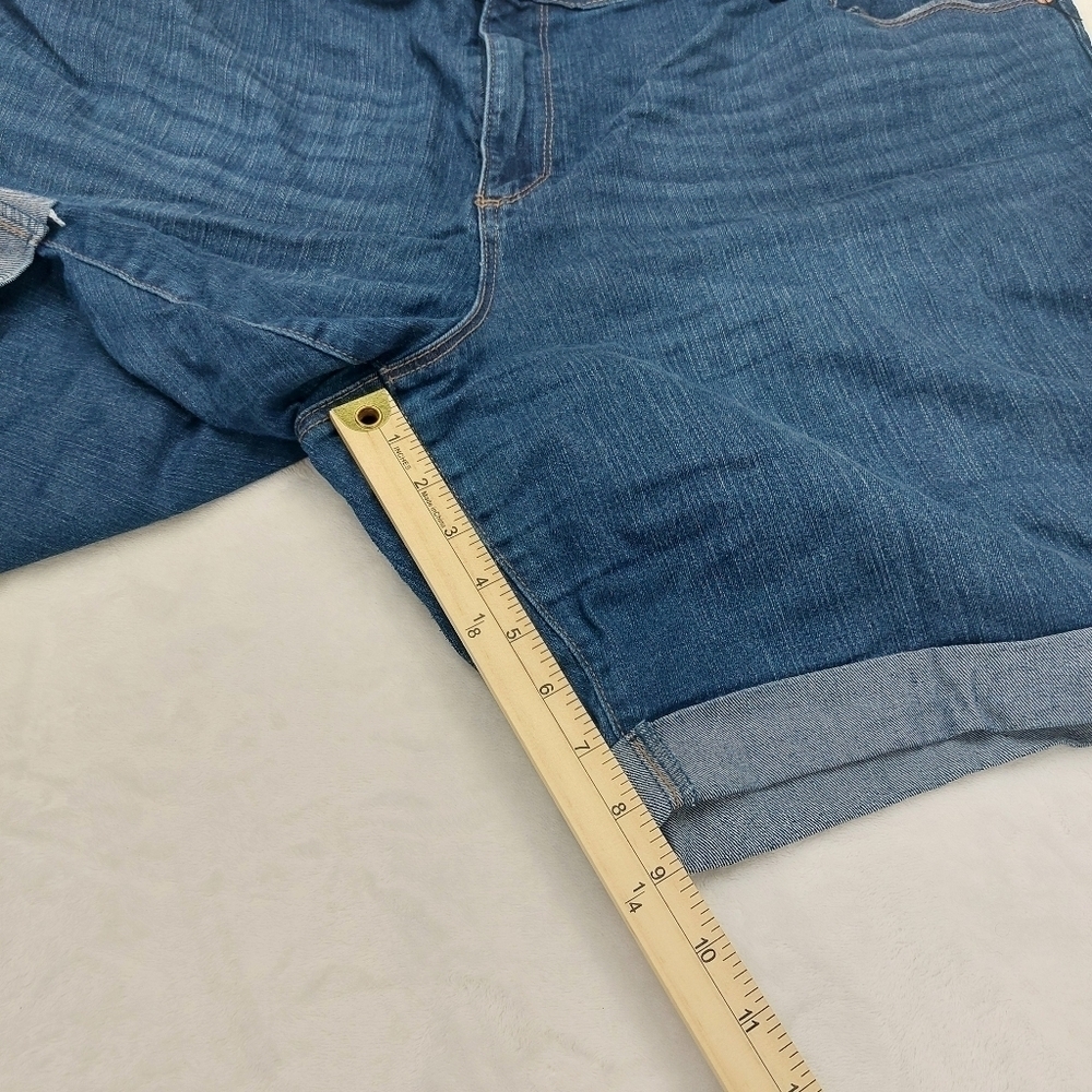 STYLE & CO WOMEN'S DARK WASH DENIM BLUE JEAN CUFFED BERMUDA SHORTS SIZE 24W - Picture 5 of 9